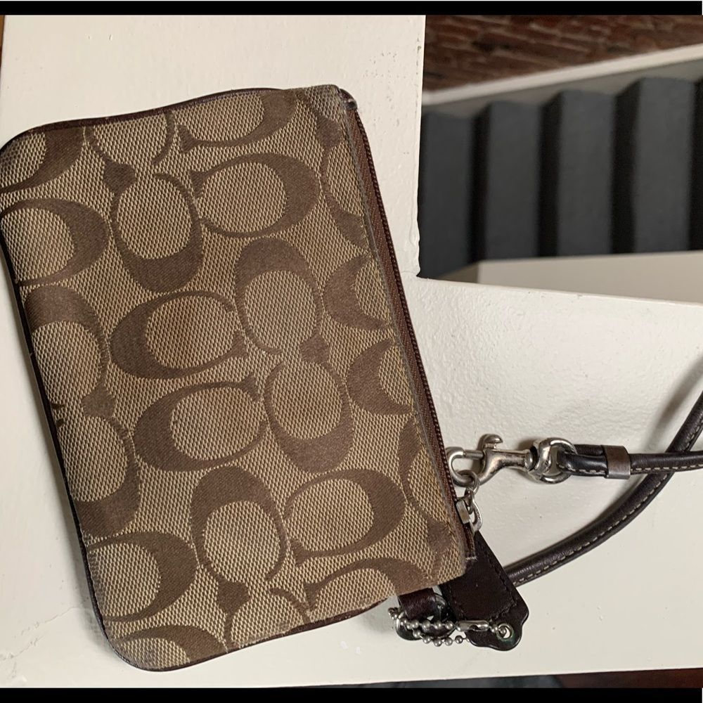 Coach Wristlet - Picture 7 of 8